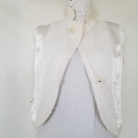 ✅#911B Classiques Entier White Fringe Jacket PS 3D Flower Buttons Gold/White - Picture 10 of 14